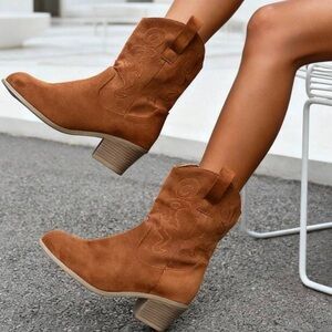 WESTERN🐝SHORT BARREL ANKLE BOOT